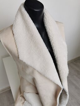 Dámská béžová vesta - Vel. M-M/L-L - 3