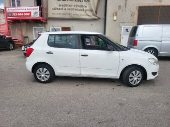 Škoda Fabia II facelift, 1.2htp,44kw,rok 2010 - 3