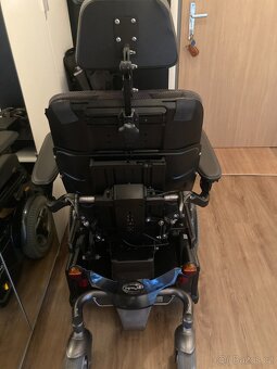 Prodám zánovní el. invalidní vozík Permobil C500 - 3
