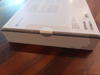 Nový Microsoft Surface Pro 9 13 " Intel Core i7 16GB / 512G - 3