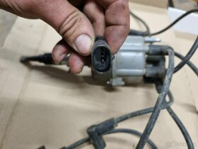 Prodám rozdělovač jeep 4.0 - 3