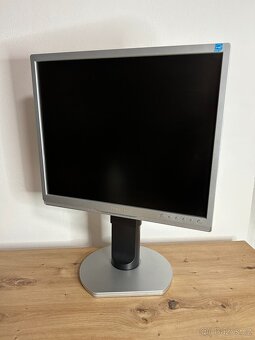 LCD Monitor 19" Philips HNB9190T - 3