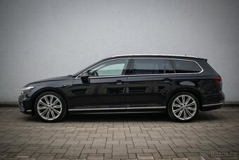 Passat B8 140kw 2.0TDi 4x4 r-line Virtual matrix webasto - 3