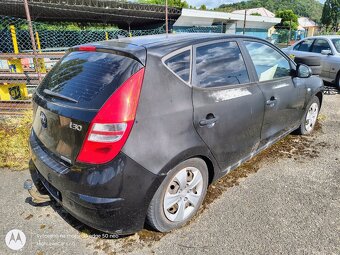 Hyundai i30 1.6crdi nepojízdné na ND jako celek - 3