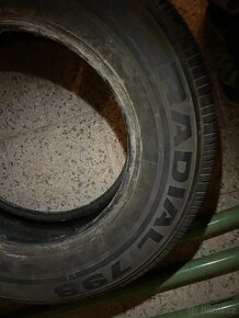 Pneu 225/70 R16 Kumho - 3