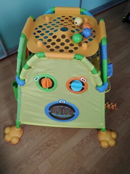 Hrací domeček TOMY - 3
