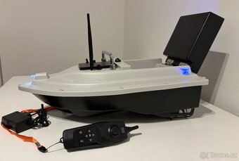 Zavážecí loďka s GPS, baterie 18000mAh - JEDNORUČNÍ OVLADAČ - 3