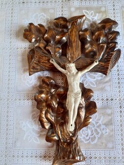 Starožitný dřevěný kříž vyřezávány ,kříž 100 let starý - 3