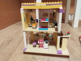 LEGO Friends 41037 Plážový domek Stephanie - 3