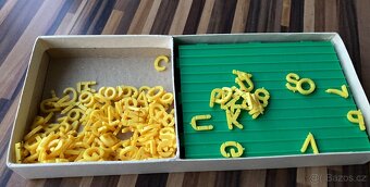 Retro hračka Skládací abeceda velká písmena - 3