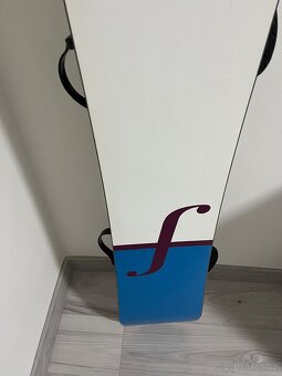 Prodám dámský snowboard FORUM STAR 146cm - 3