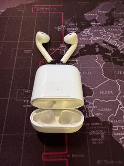Apple AirPods 2 s bezdrátovým nabíjecím pouzdrem - 3