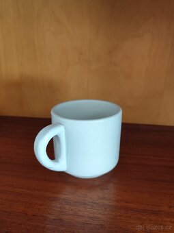 Starý silnostěnný hrnek - 3