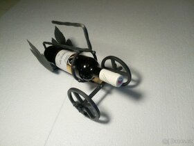 Kovaný stojan na víno - 3