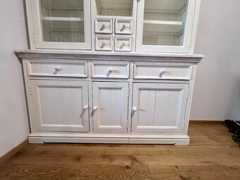 Dřevěná kredenc Provance - 3