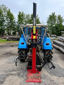 Vertikální štípačka za traktor, tlak 19t - 3