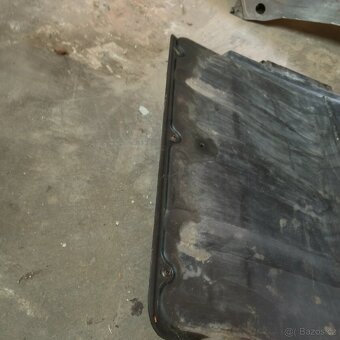 BMW e46 plastový kryt pod motor - 3