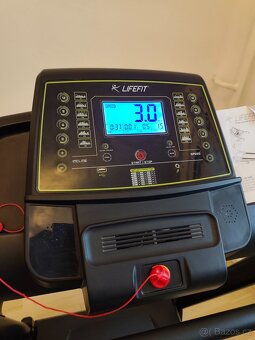 Běžecký pás LifeFit 5300 - 3