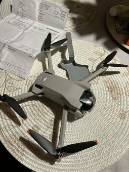 Dron Dji mini 3 - 3