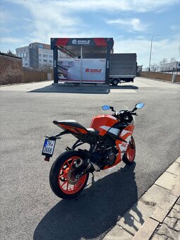KTM RC 125 - 3