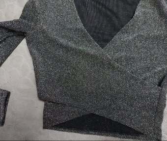 Nový společenský crop top. - 3