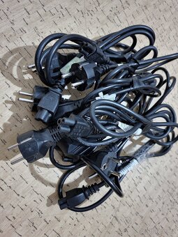Kabely do PC, redukce, vga a ostatní. - 3