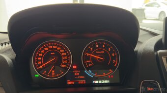 BMW M235i F23 - manuál - 3