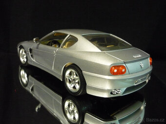 Ferrari 456 GT stříbrné Bburago 1/18 - 3