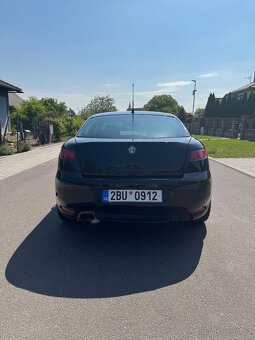 Alfa Romeo GT 1.9jtd rok 2008 - 3