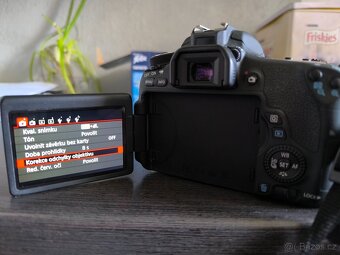 Canon EOS 760 D - 3