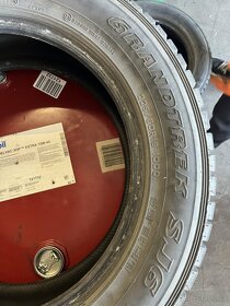 Prodám sadu pneu DUNLOP 225 60 R18 - 3