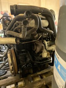 Prodám motor 1.9 TDi, 74kW, kód AVQ. - 3