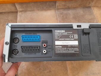 Videorekordér Toshiba V633EW - 3