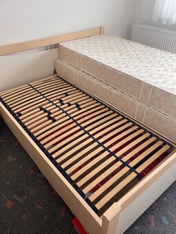Postel 180x200 s nočními stolky - 3