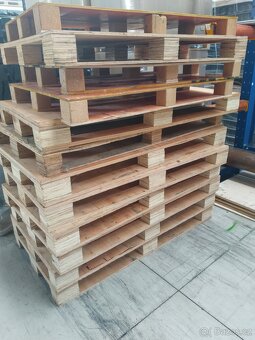 Palety a dřevěné desky - 3