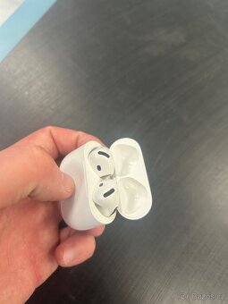 Apple airpods 4 - 3
