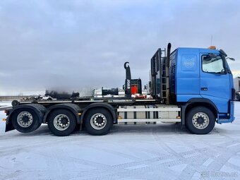 Volvo FH750 8x4 nosič kontejneru - 3