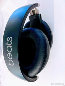 Beats Studio Wireless -- navy modrá - 3