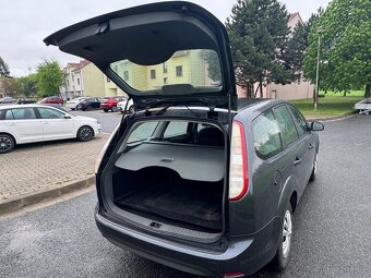 Ford Focus Benzín 1.6 16V Combi - 3