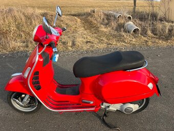 Vespa GTS 250 - 3