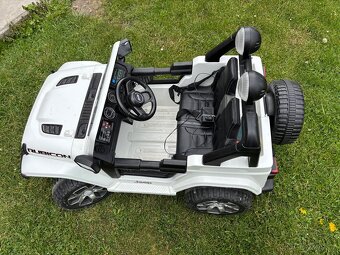 Dětské elek. autíčko Jeep - 3
