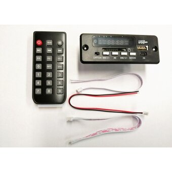 Set MP3 přehravač 04 černý - s DO - 3