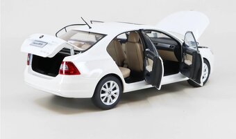 Model Škoda Rapid Abrex 1:18 - 3