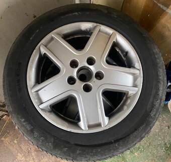 Alu r16 5x112 oreg Vw Sharan na slušných letních 205/55 r16 - 3