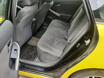 Toyota Prius - 3