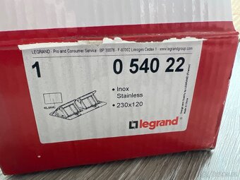 Legrand zásuvková krabice do nábytku dvojnásobná - 3