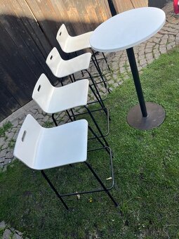 Stůl a 4 barové židle - 3