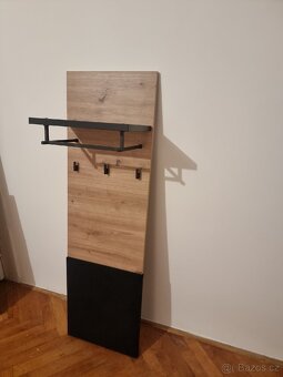 Věšák do předsíně, nový - 3