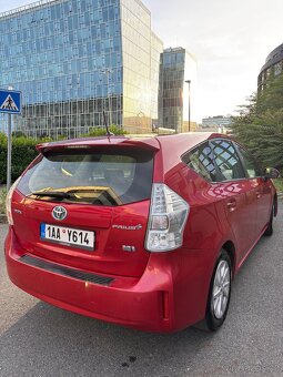 Toyota Prius Plus - 3