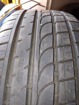 225/45/18 - 3